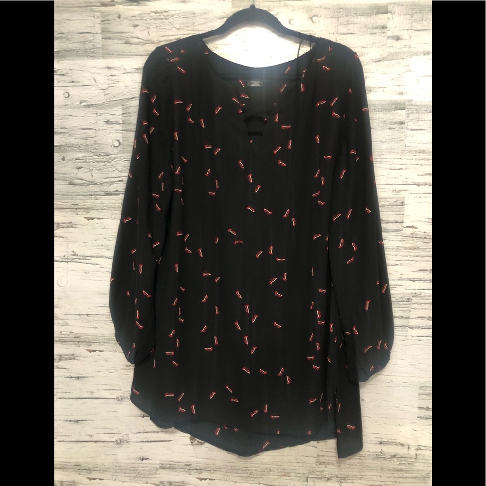 Michel Studio red heeled themed black blouse